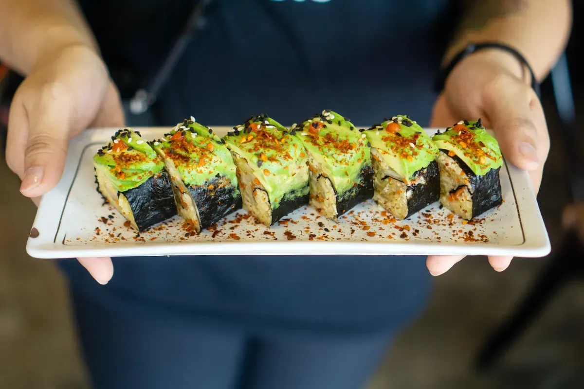 Rolls de sushi vegano de Otaku Sushi